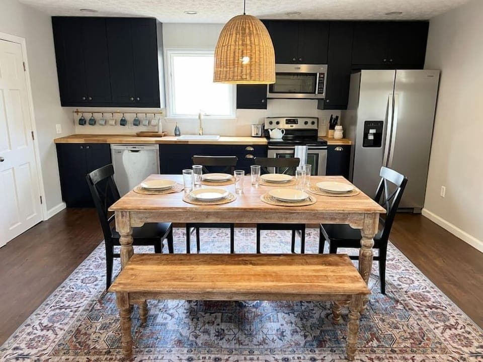 Fully equipped kitchen for making meals or just for making coffee:)