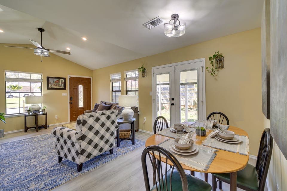 Dining Room | Fully Equipped Kitchen | Dishware & Flatware