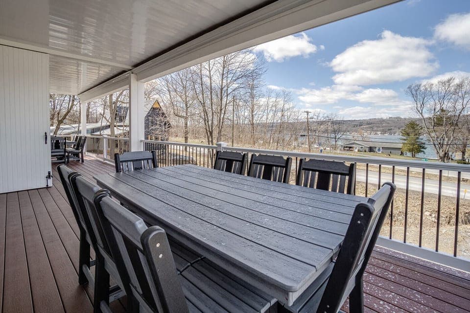 Main Living Deck