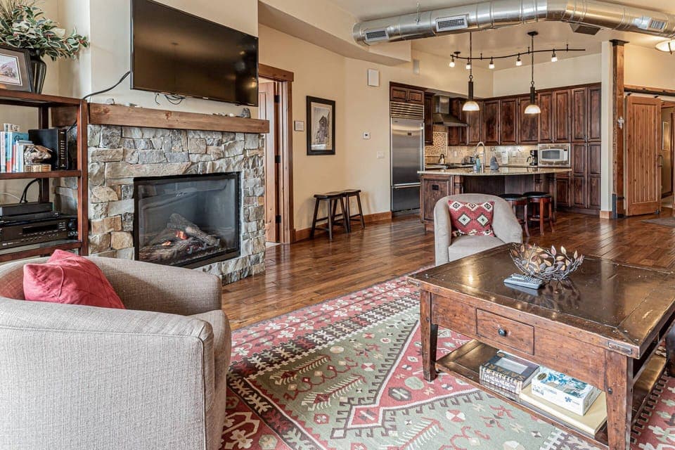 Beautiful living are with Fireplace and TV!