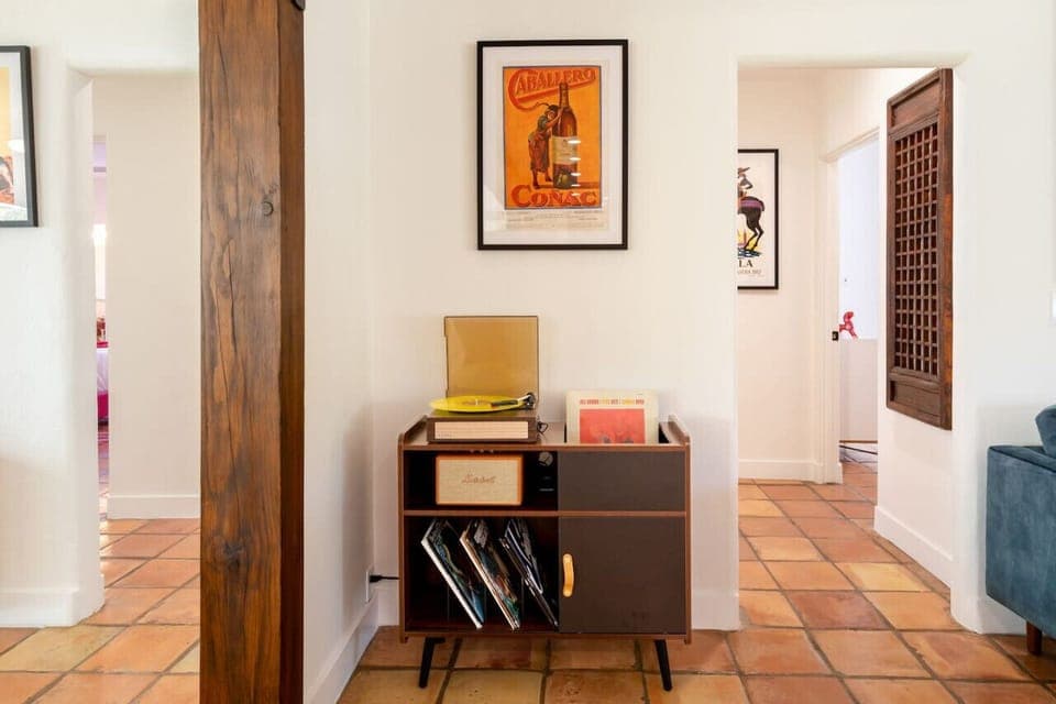 Record Player with blue tooth