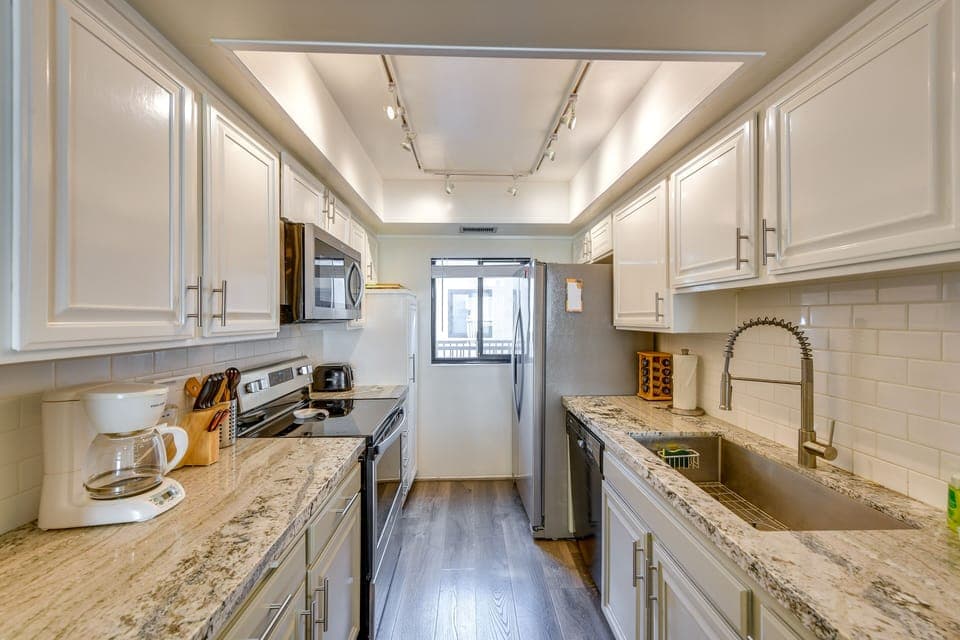 Kitchen | 2nd-Floor Condo | Pet Friendly w/ Fee