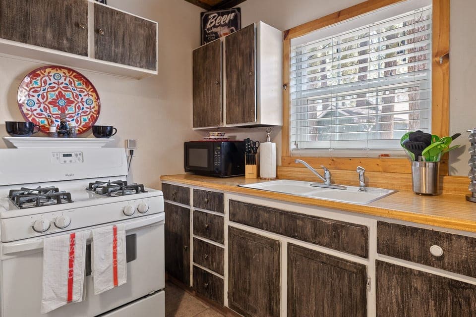 24 CottageB2035