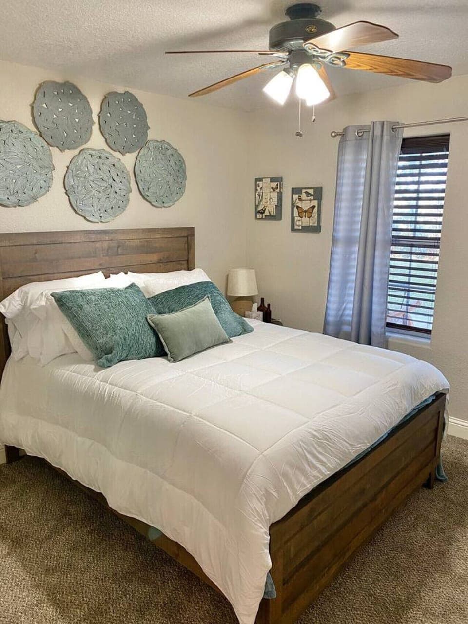 Downstairs Bedroom 1- queen