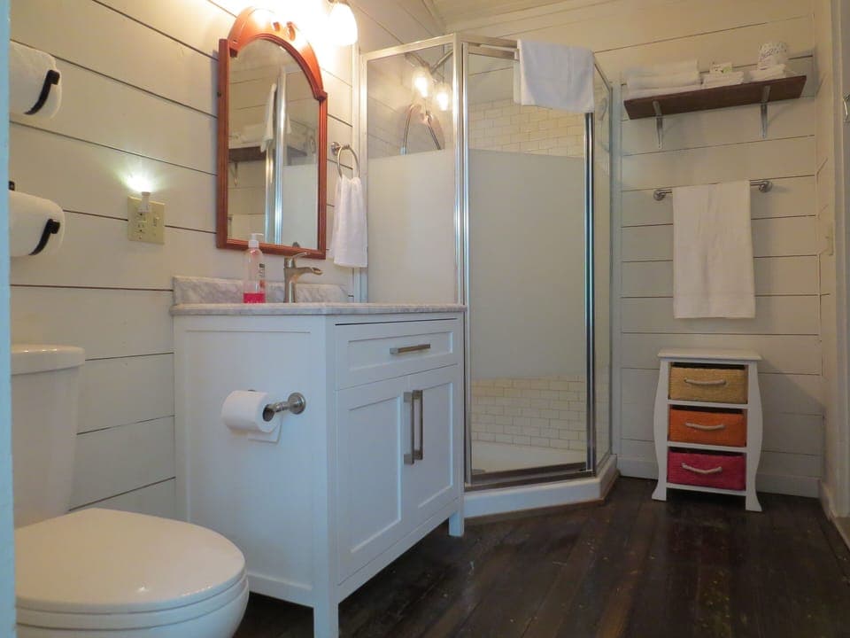 Main Floor Bathroom