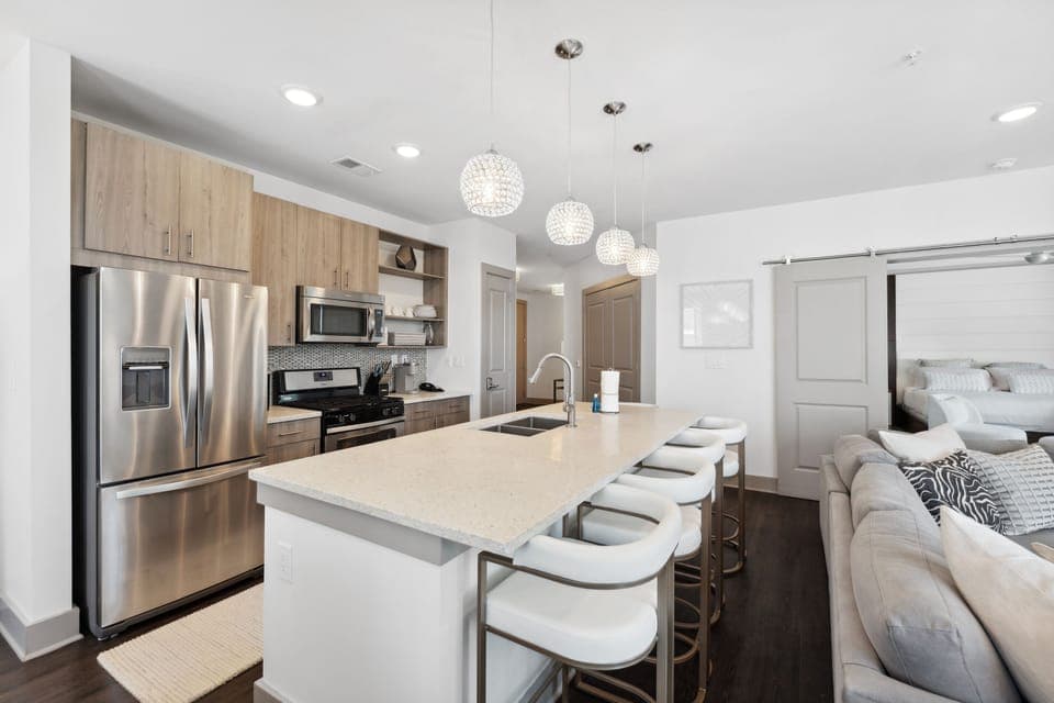 Kitchen with Breakfast Bar