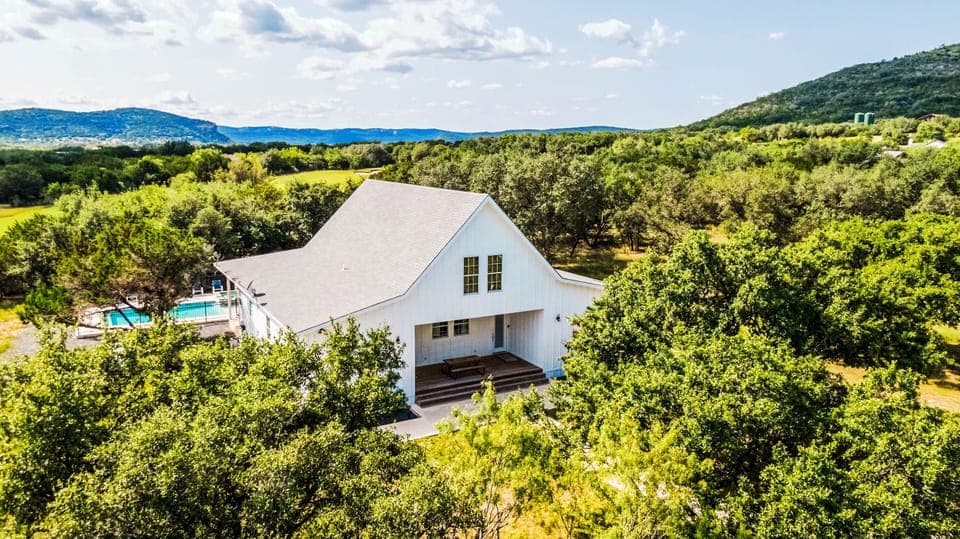 Front yard entrance view