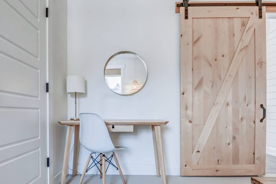 Beach Vibes is furnished with great care and love. We hope we get to host you here!