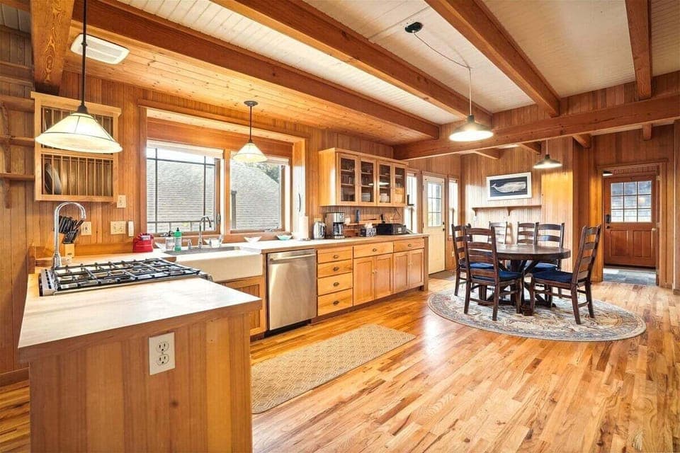 Kitchen at Nebesna House