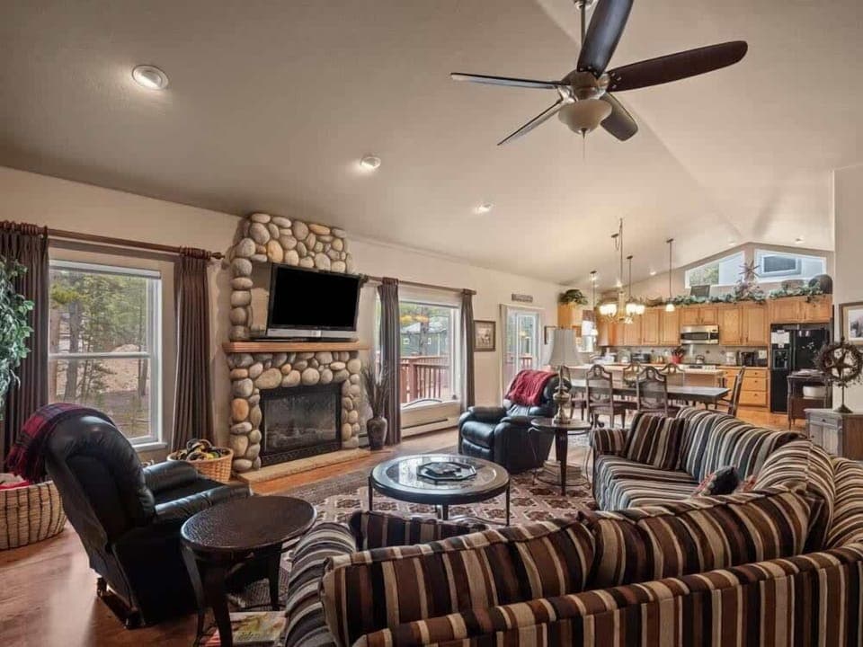 【Main Floor Living】Fireplace and gathering — where the whole group hangs together