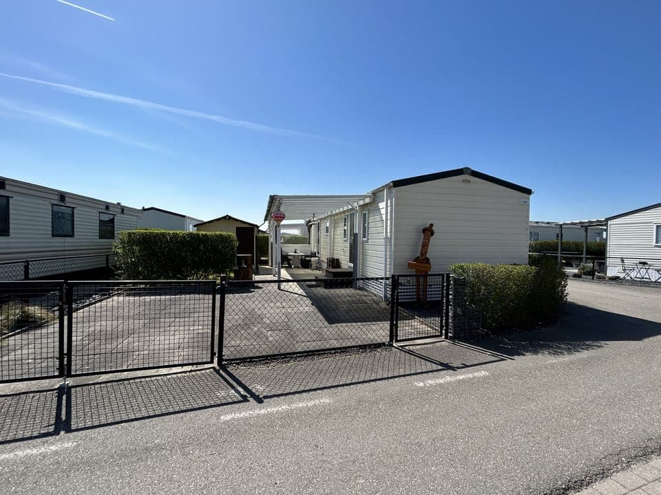 Terrace, Garden chair, Garden table and front garden - EEZZ