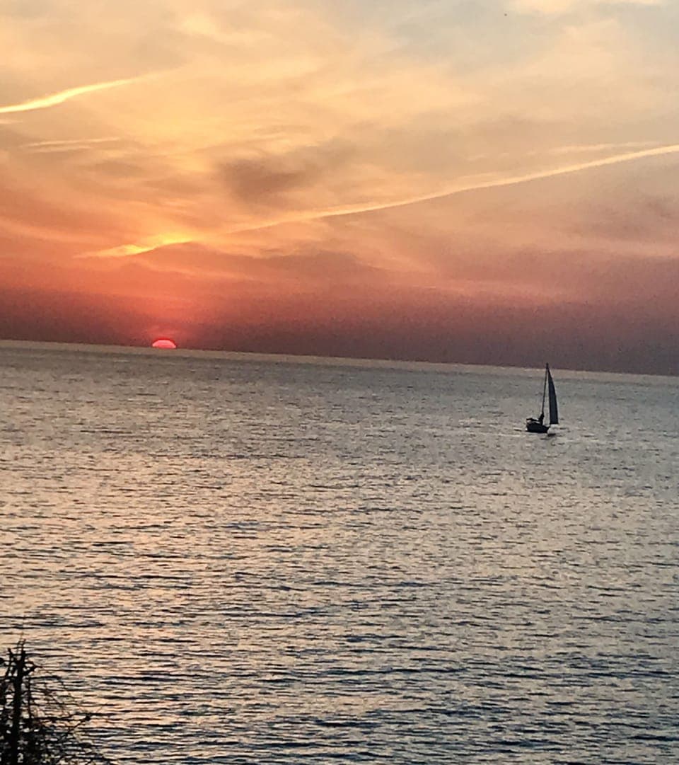 Evening sun setting on Lake Erie
