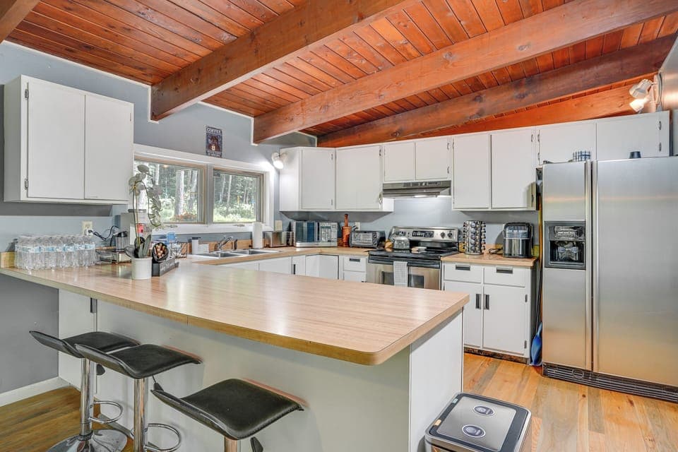 Kitchen | 1st Floor | Keurig Coffee Maker