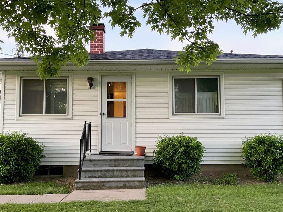 Side door entrance