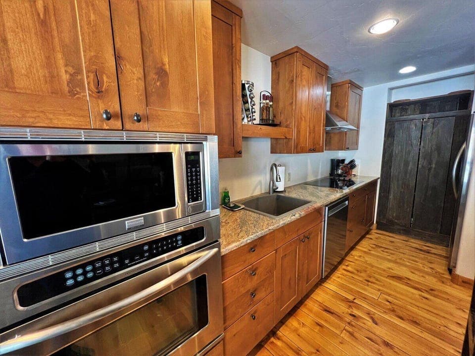 Fully Stocked Kitchen