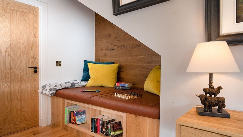 Two Queens Houses understairs snug