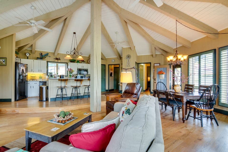 Living Area | Free WiFi | 2 Full Sleeper Sofas