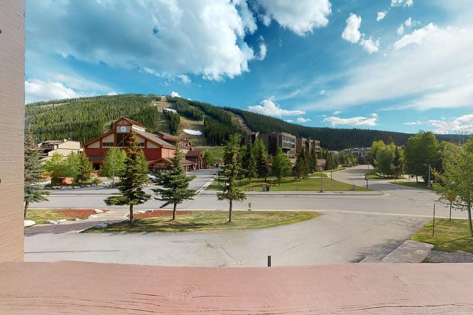 dba0dcbb-d97d-4e62-a57c-540b40490933