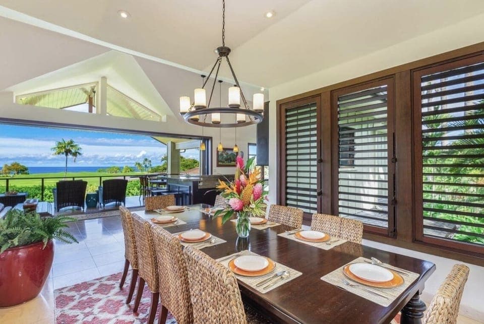 Dining Space - Large dining space with island-theme furnishings and decor
