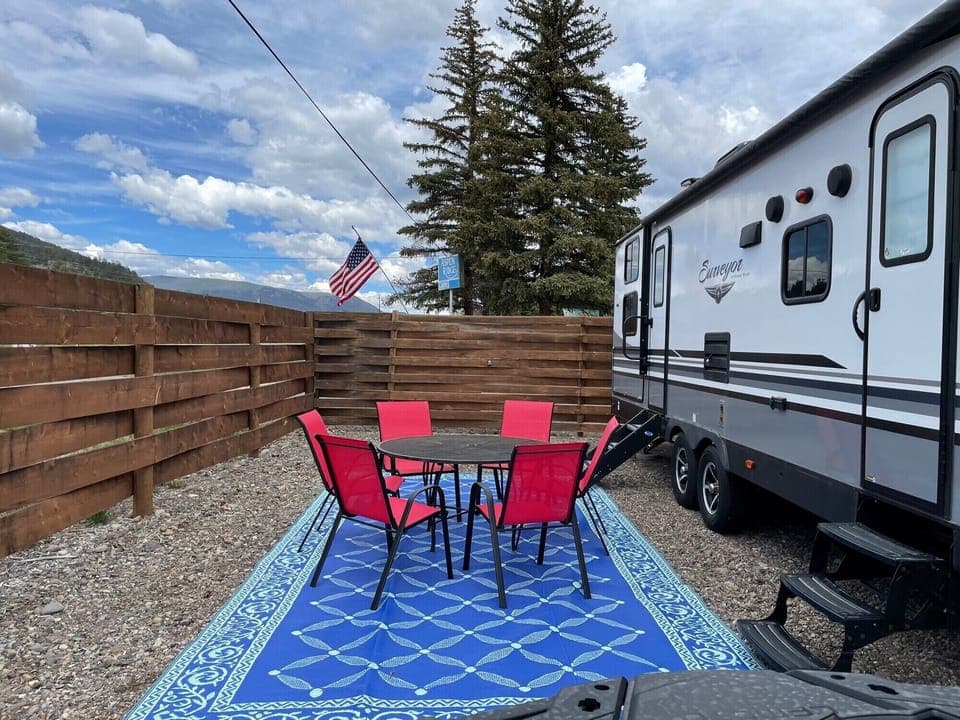 bunkhouse20outside