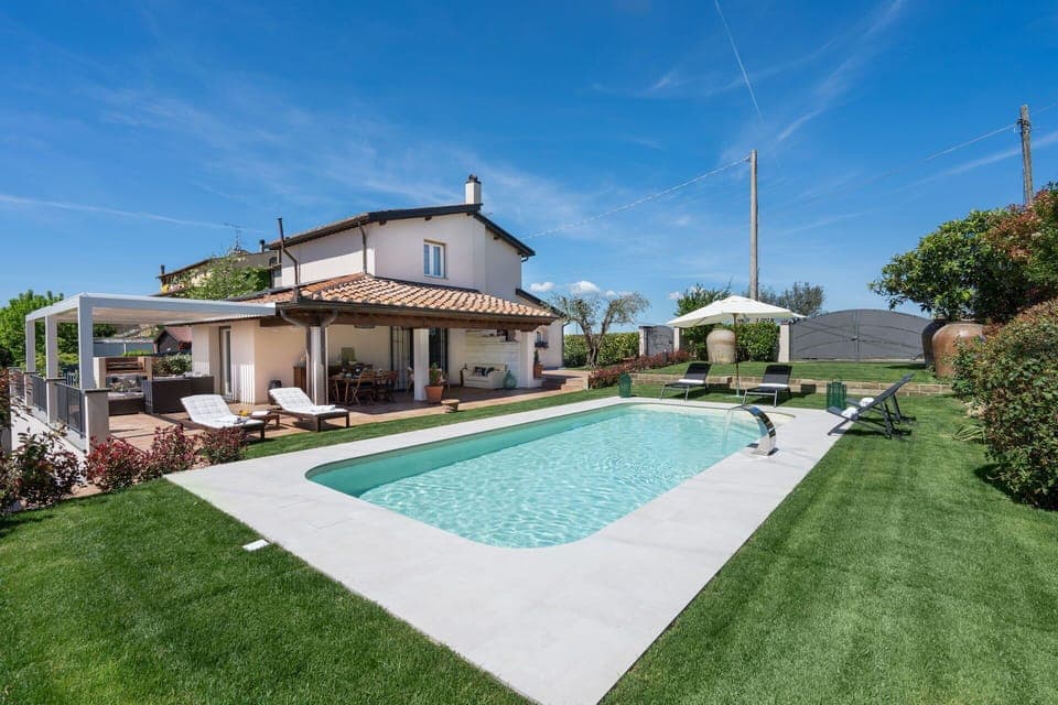 Building Exterior, Garden, Outdoor, Pool