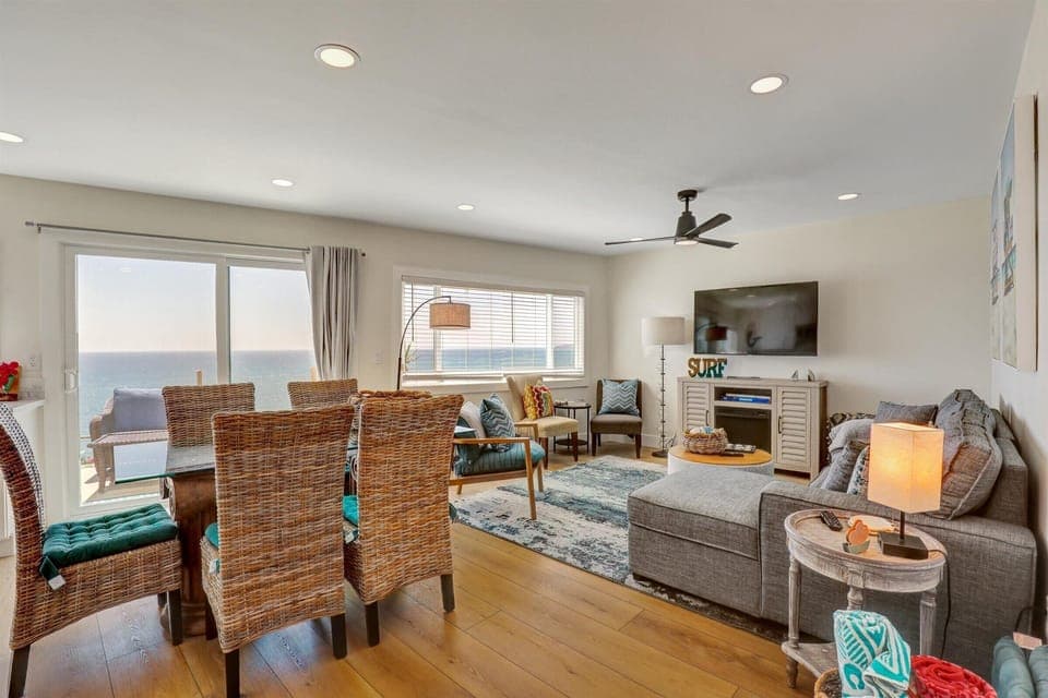 Full ocean view from south San Clemente to Dana Point. 