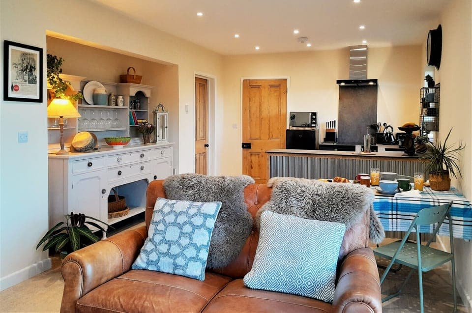 Lew Valley Lodge  - Spacious and quirky