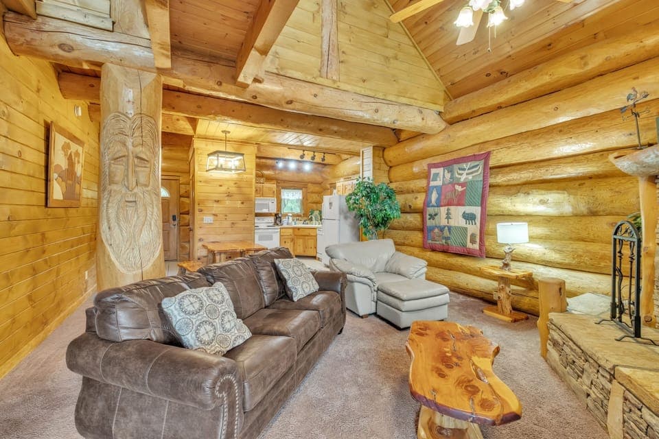 Indoors, Furniture, Living Room, Couch, Hardwood