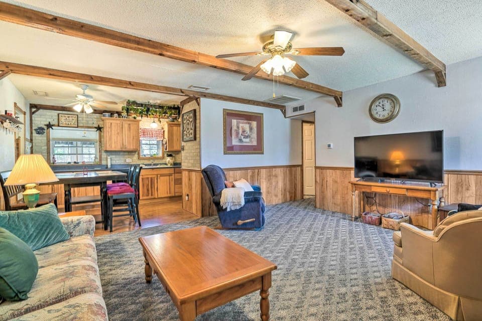 Ingram Vacation Rental | 3BR | 2BA | 1 Step to Enter | 1,600 Sq Ft