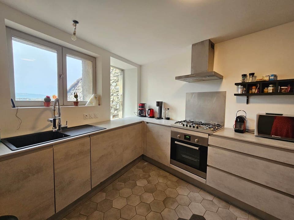 a54cbed5-d885-4101-9d42-81d4afbd961f