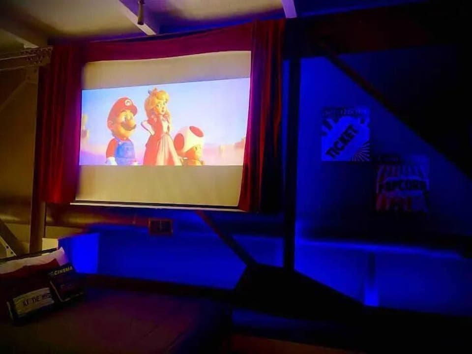 Experience the ultimate in entertainment with a massive 100-inch projection theater screen. Whether it is cozy movie nights with loved ones or streaming your favorite shows, this screen guarantees hours of enjoyment in the comfort of your own space. 