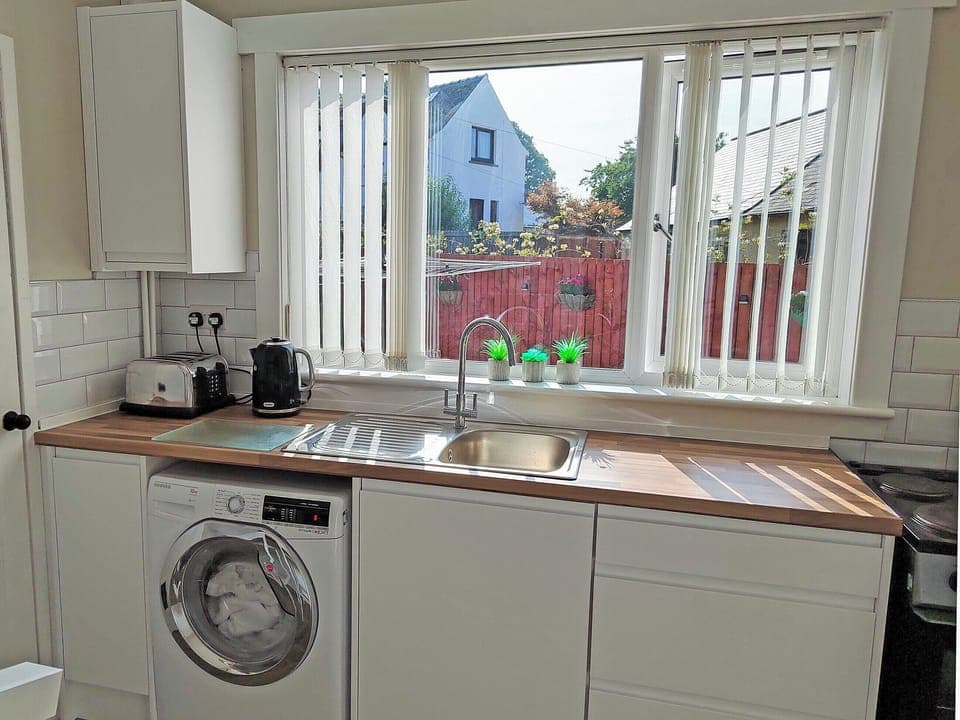 Kitchen | Honeysuckle Cottage, Luncarty, near Perth