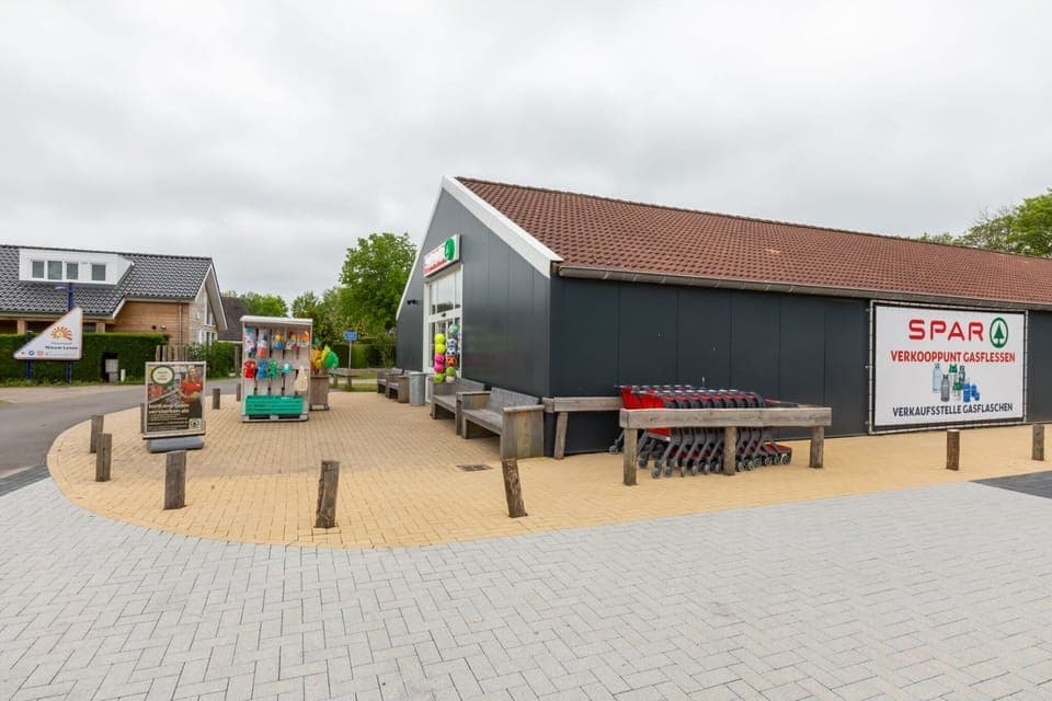 Immediate Surroundings [summer] (<1 km)