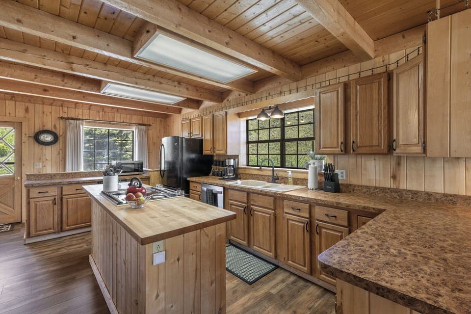 Fully stocked kitchen