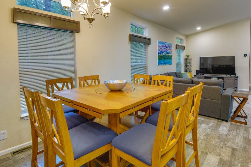 Dining Room | Fully Equipped Kitchen | Cooking Basics