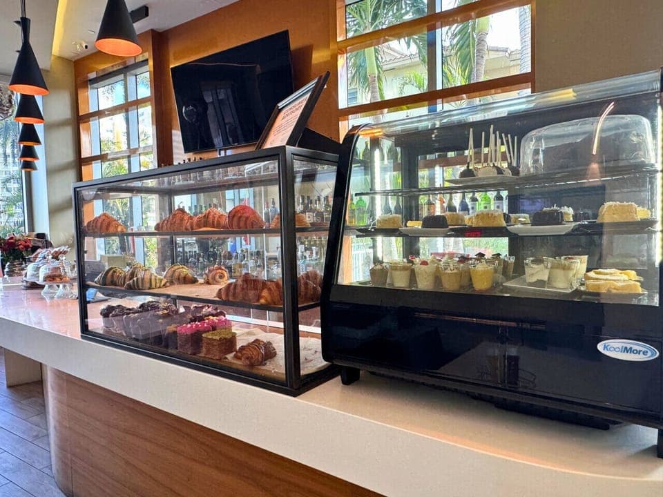 On-site café offering fresh options for breakfast and snacks.
