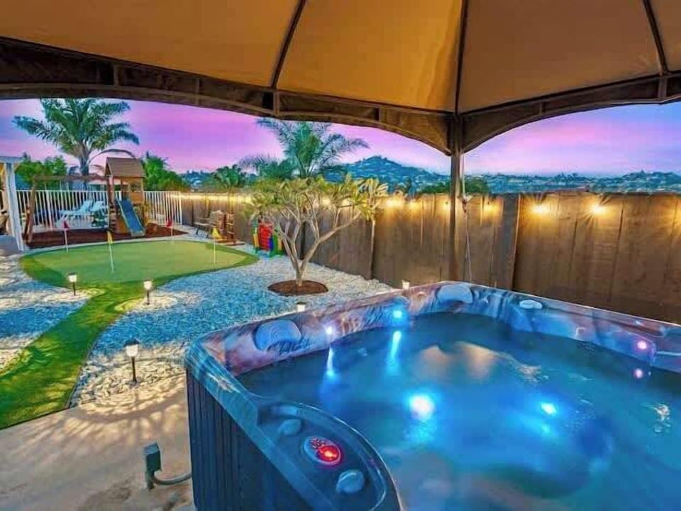 Mini play house, mini golf and electric jacuzzi is all what you need to relax and destress while looking after the kids and the young at hearts. 