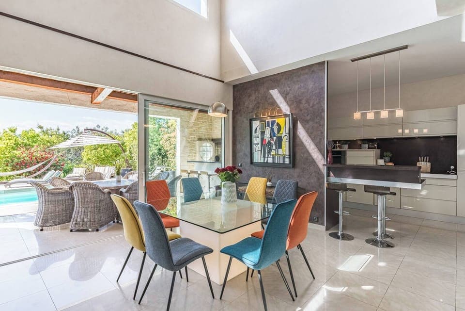 Villa near Cannes city center with swimming pool