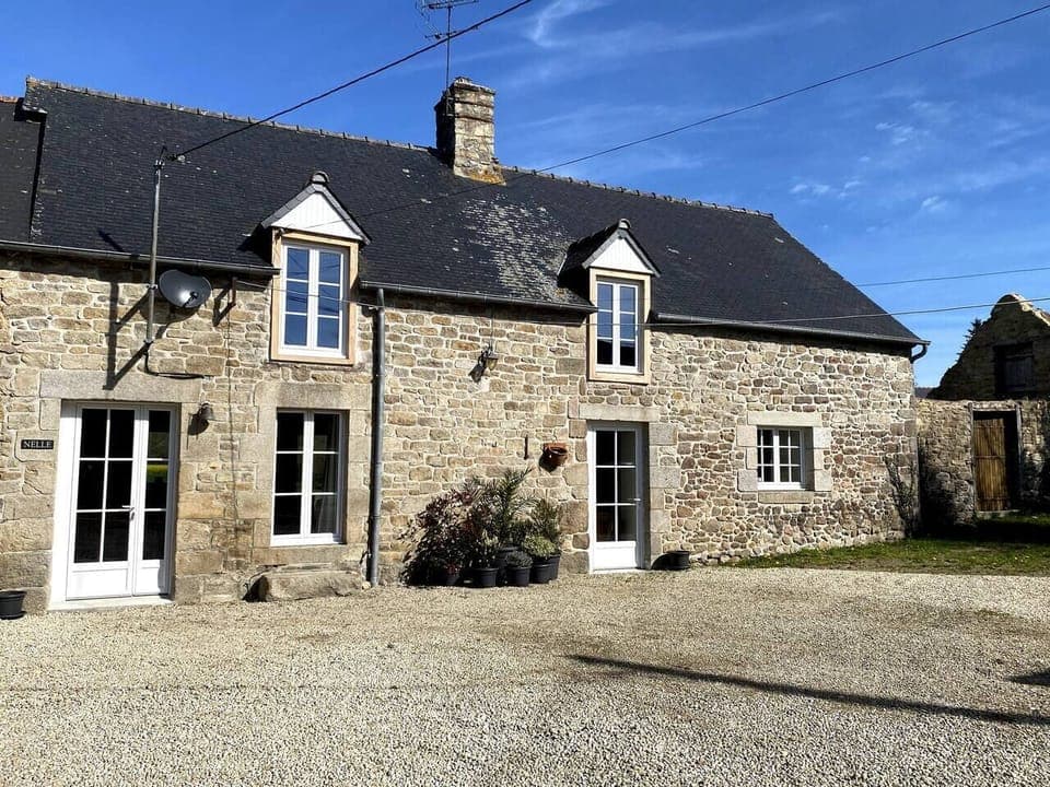 Nelle - 2 bedroom sleeps 4 