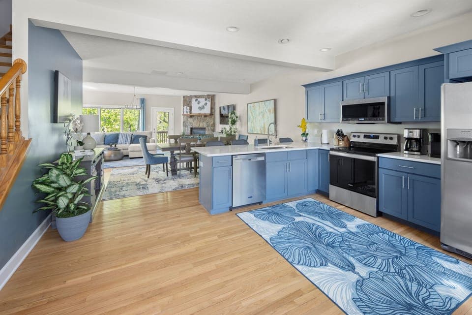 Full Kitchen