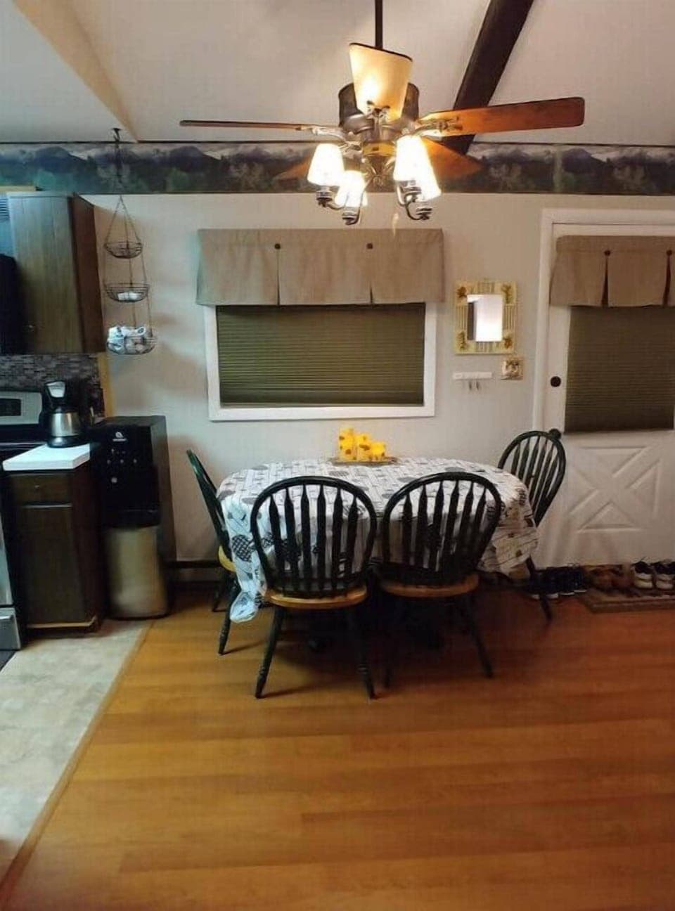 Dining room table seats 6.