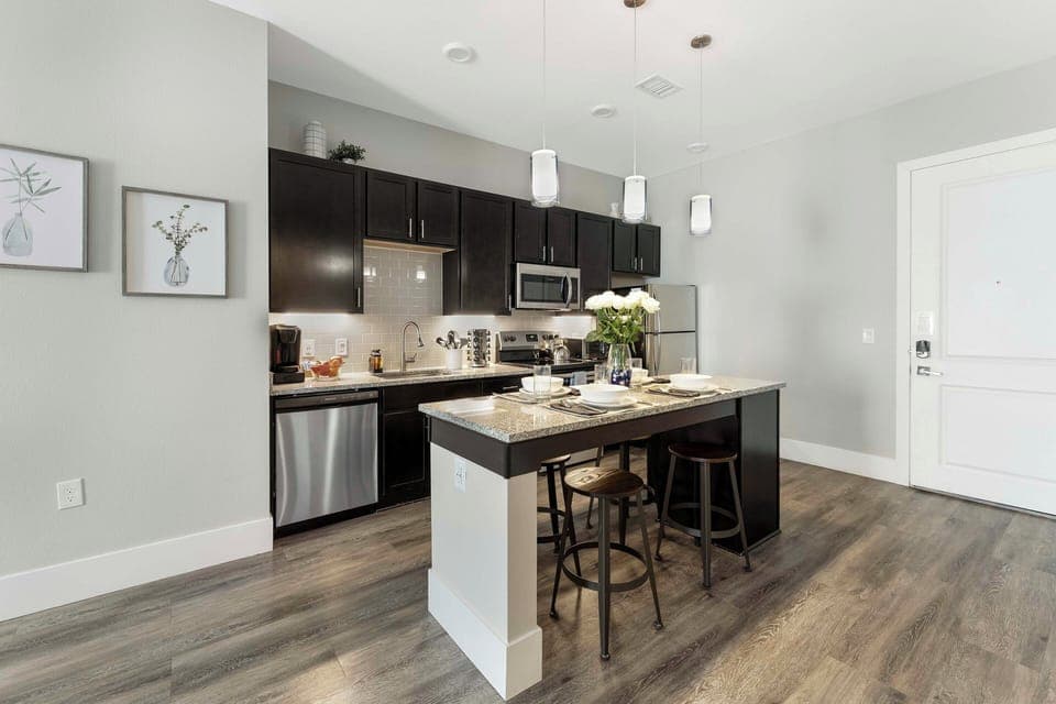 Kitchen | Breakfast Bar | Cooking Basics | Dishwasher