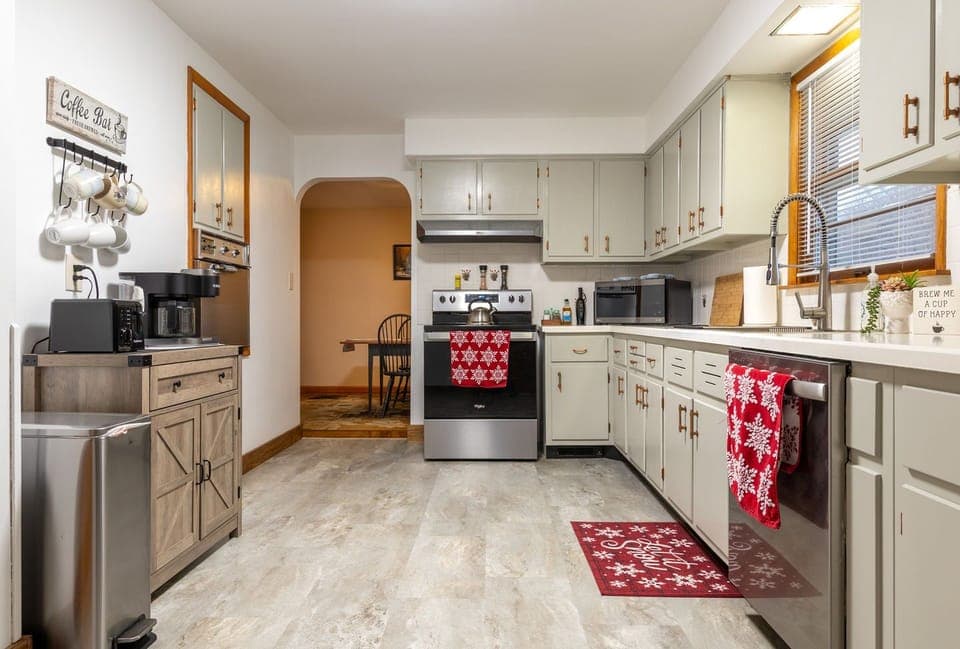 Fully equipped kitchen