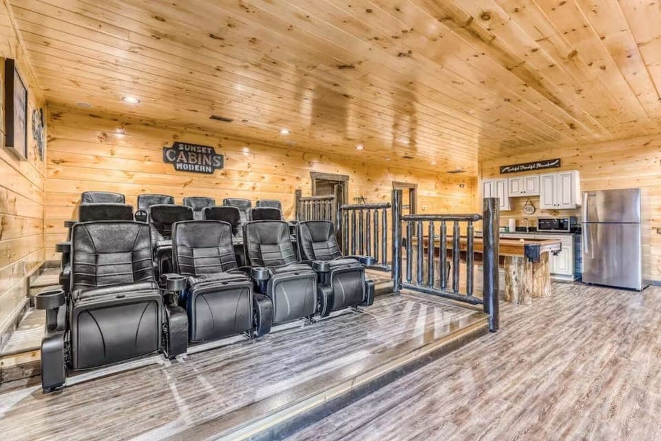 Theather Room/Game Room