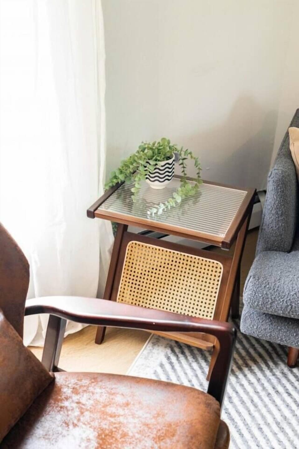 Vintage charm – Unique details that add character and warmth.