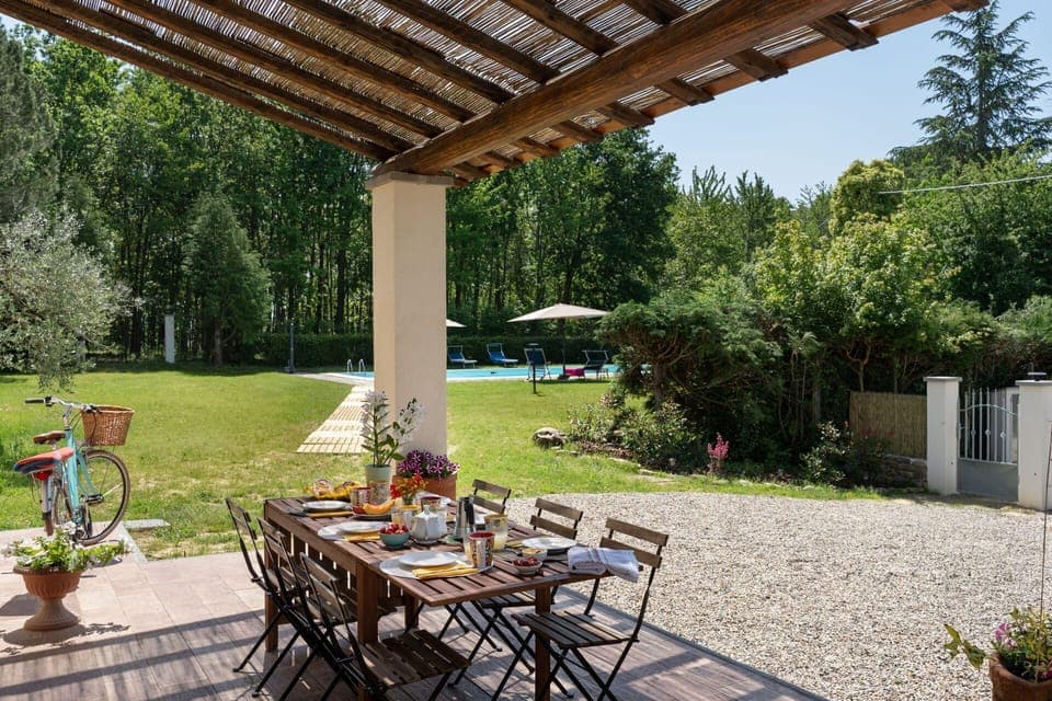 Balcony / Terrace / Patio, Building Exterior, Food, Garden, Outdoor