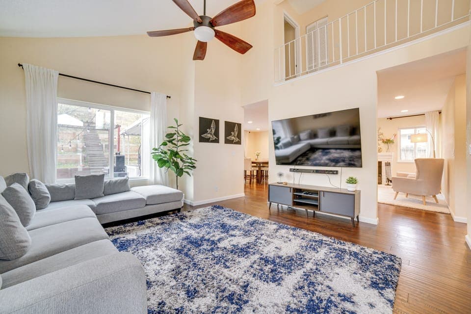 Reno Vacation Rental | 3BR | 2.5BA | 1,552 Sq Ft | Stairs to Access