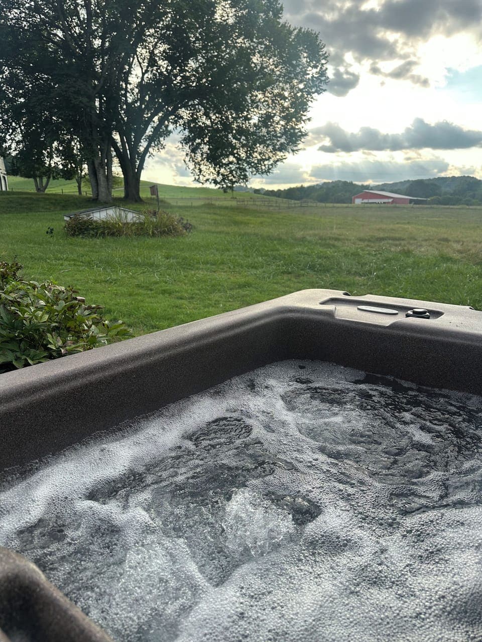 Outdoor spa tub