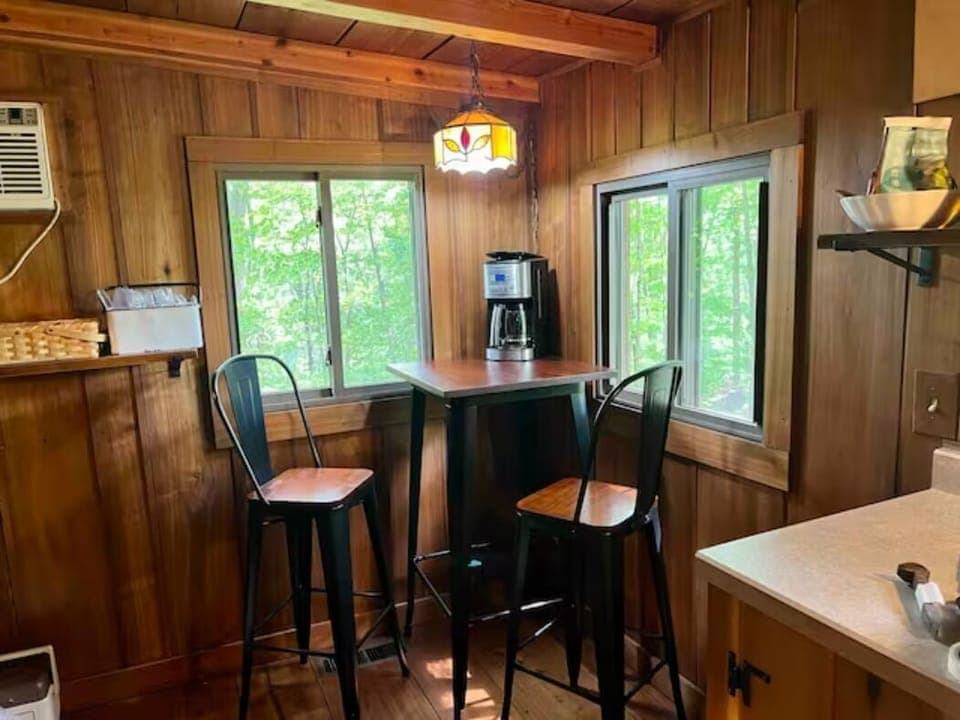 In the kitchen you’ll find everything you need to make coffee!