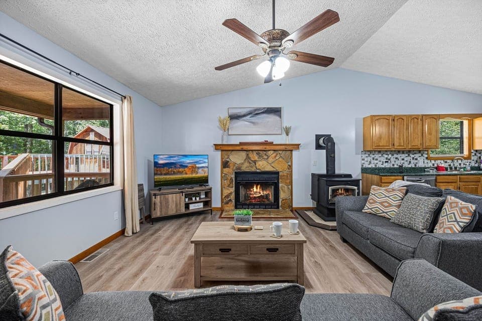 Indoors, Fireplace, Home Decor, Building, Furniture